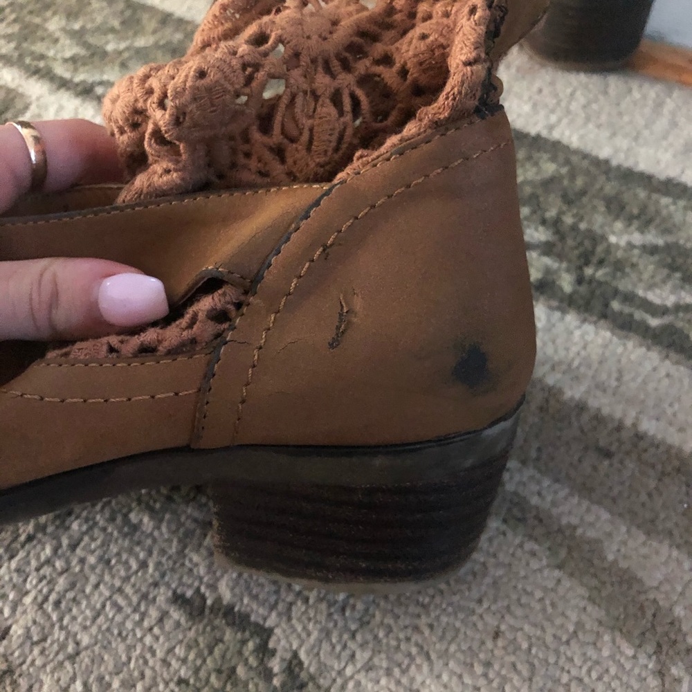 BareTraps Boots - Picture 5 of 6